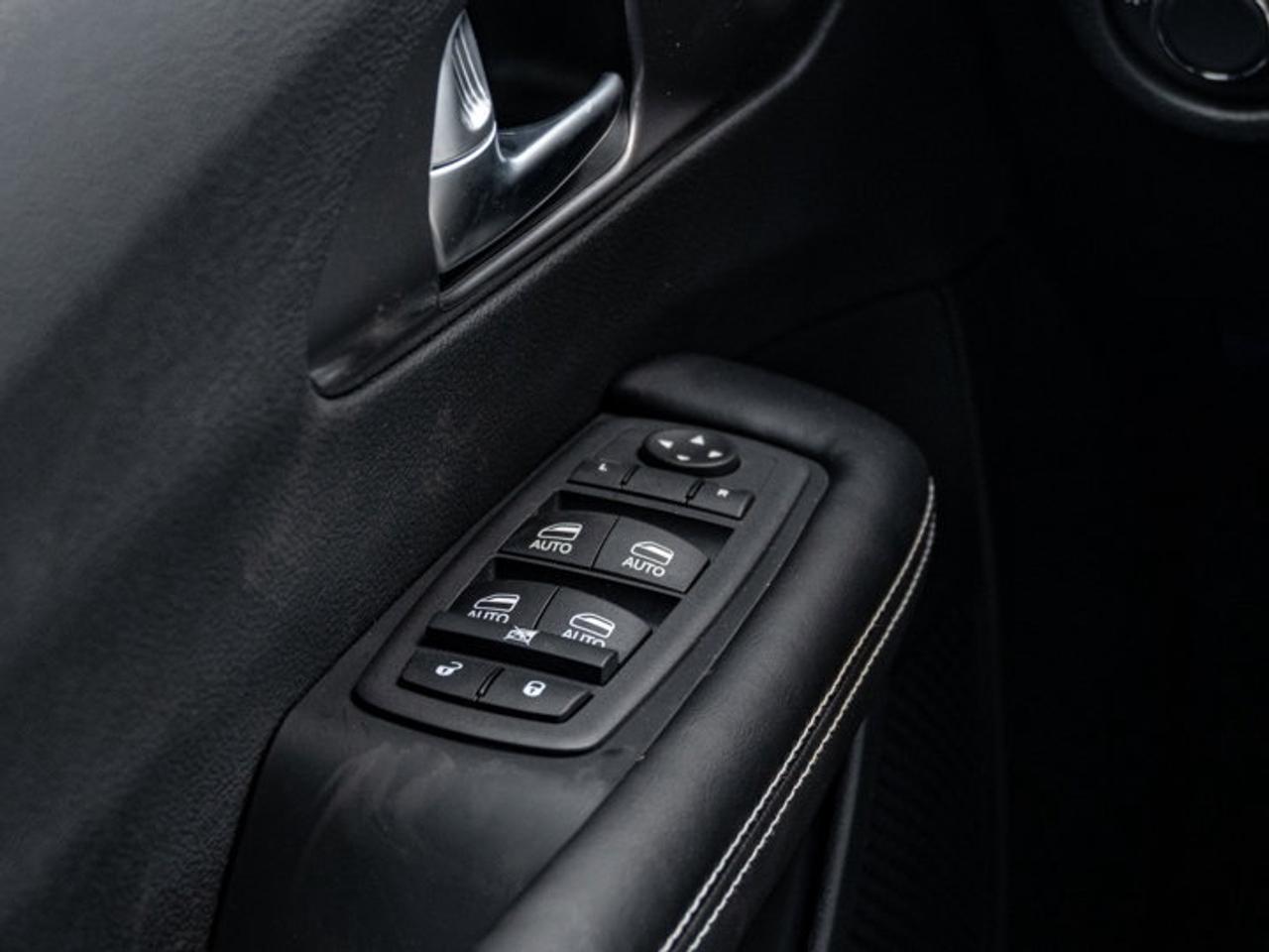 2027 Dodge Grand Caravan SXT Photo