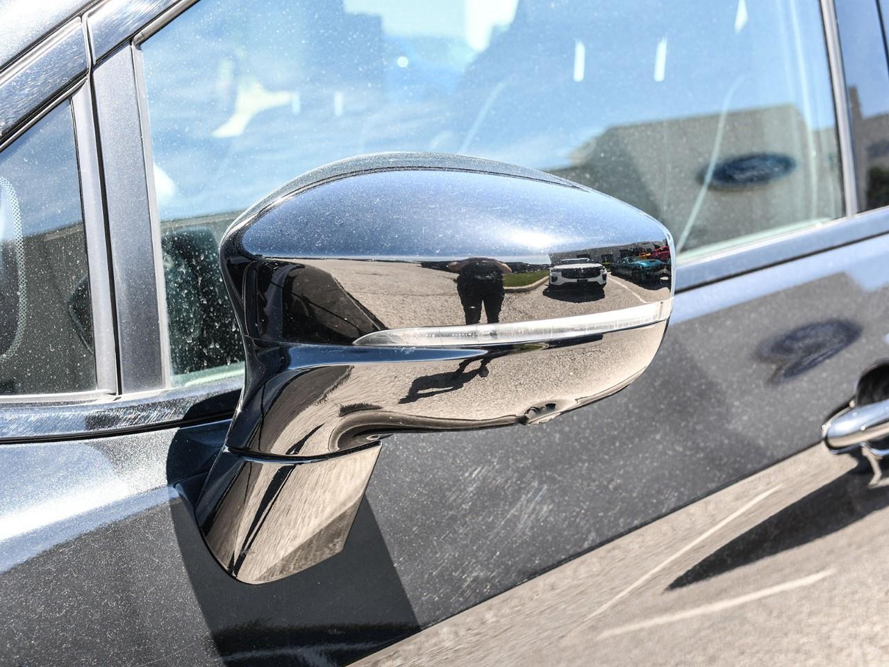 2023 Chrysler Pacifica Limited NAV | DVD | SUNROOF | HTD & COOLED SEATS Photo