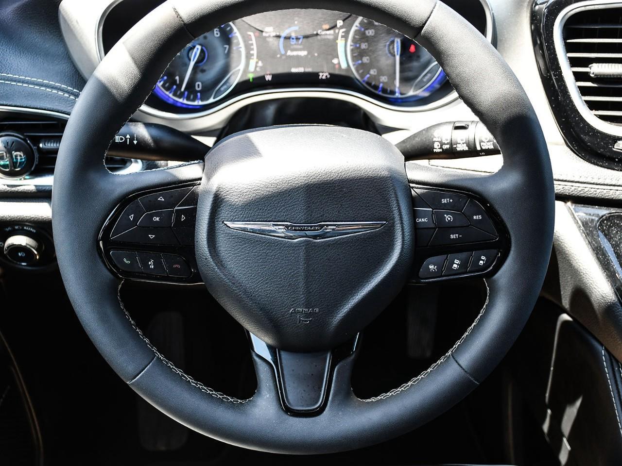 2023 Chrysler Pacifica Limited NAV | DVD | SUNROOF | HTD & COOLED SEATS Photo