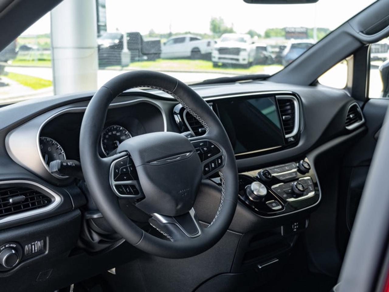 2027 Dodge Grand Caravan SXT Photo