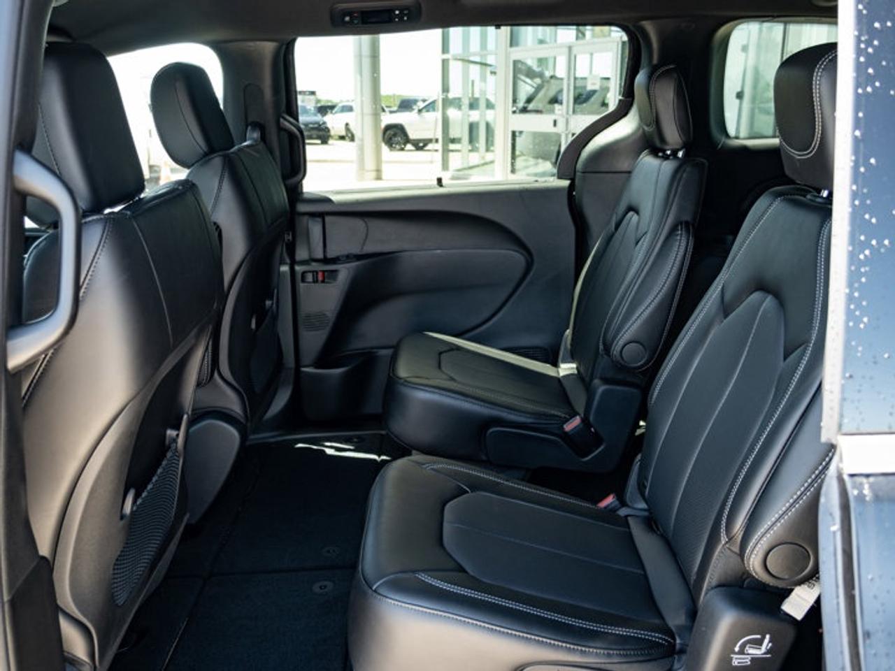 2027 Dodge Grand Caravan SXT Photo