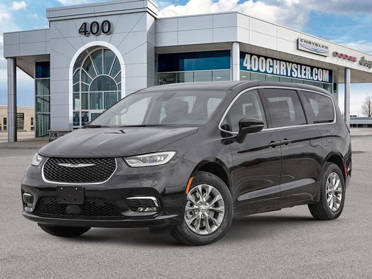 2027 Chrysler Pacifica Select Photo