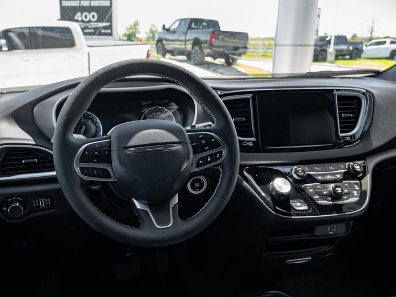 2027 Dodge Grand Caravan SXT Photo
