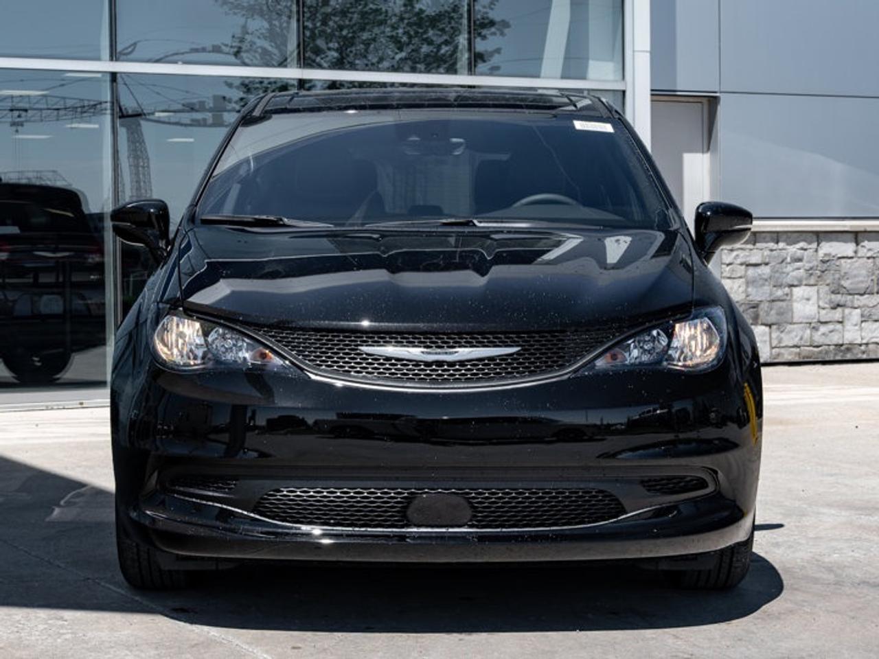 2027 Dodge Grand Caravan SXT Photo