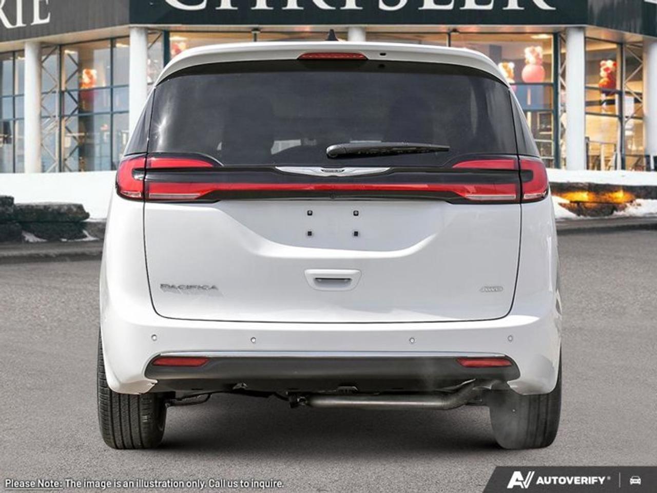 2027 Chrysler Pacifica Select Photo