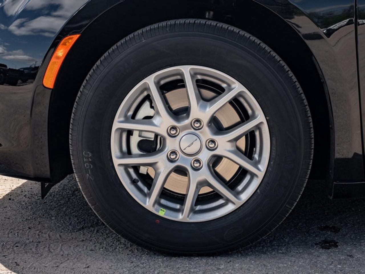 2027 Dodge Grand Caravan SXT Photo