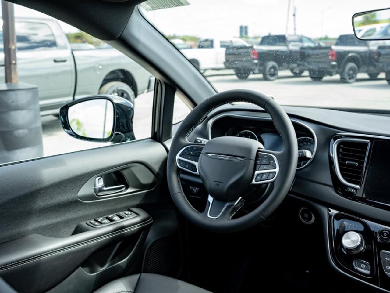 2027 Dodge Grand Caravan SXT Photo