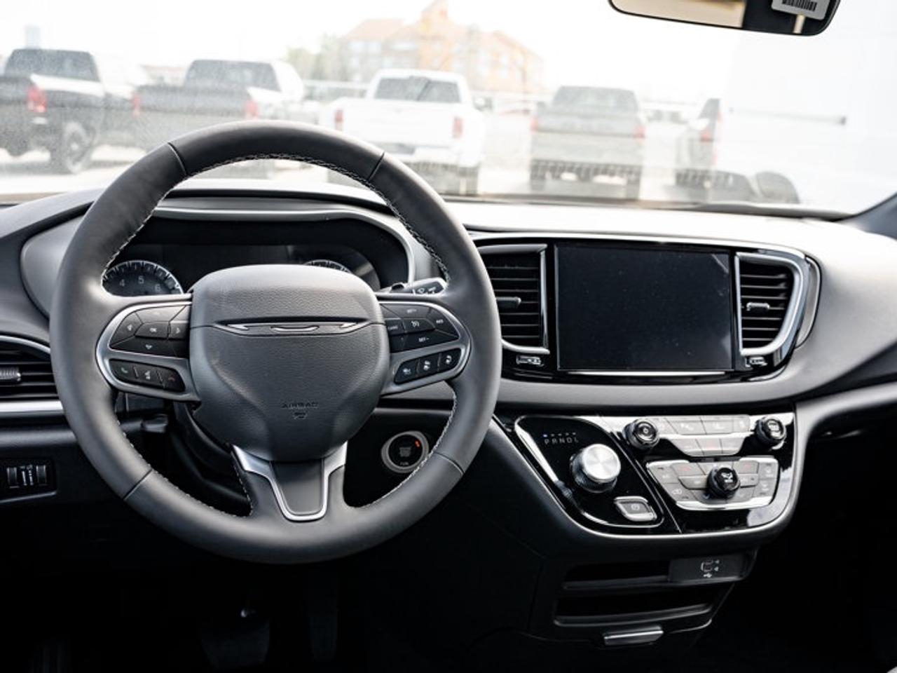2027 Dodge Grand Caravan SXT Photo