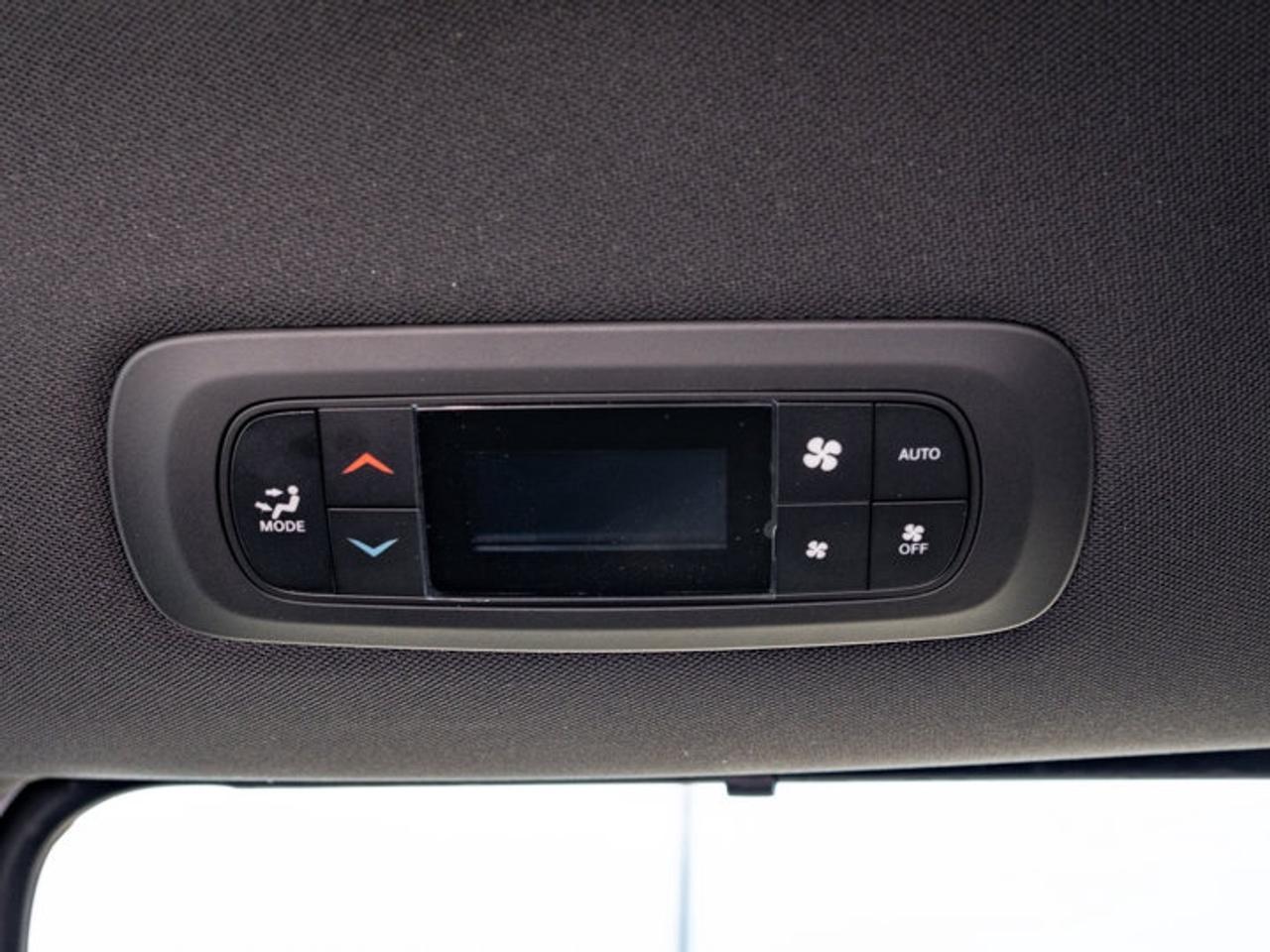 2027 Dodge Grand Caravan SXT Photo