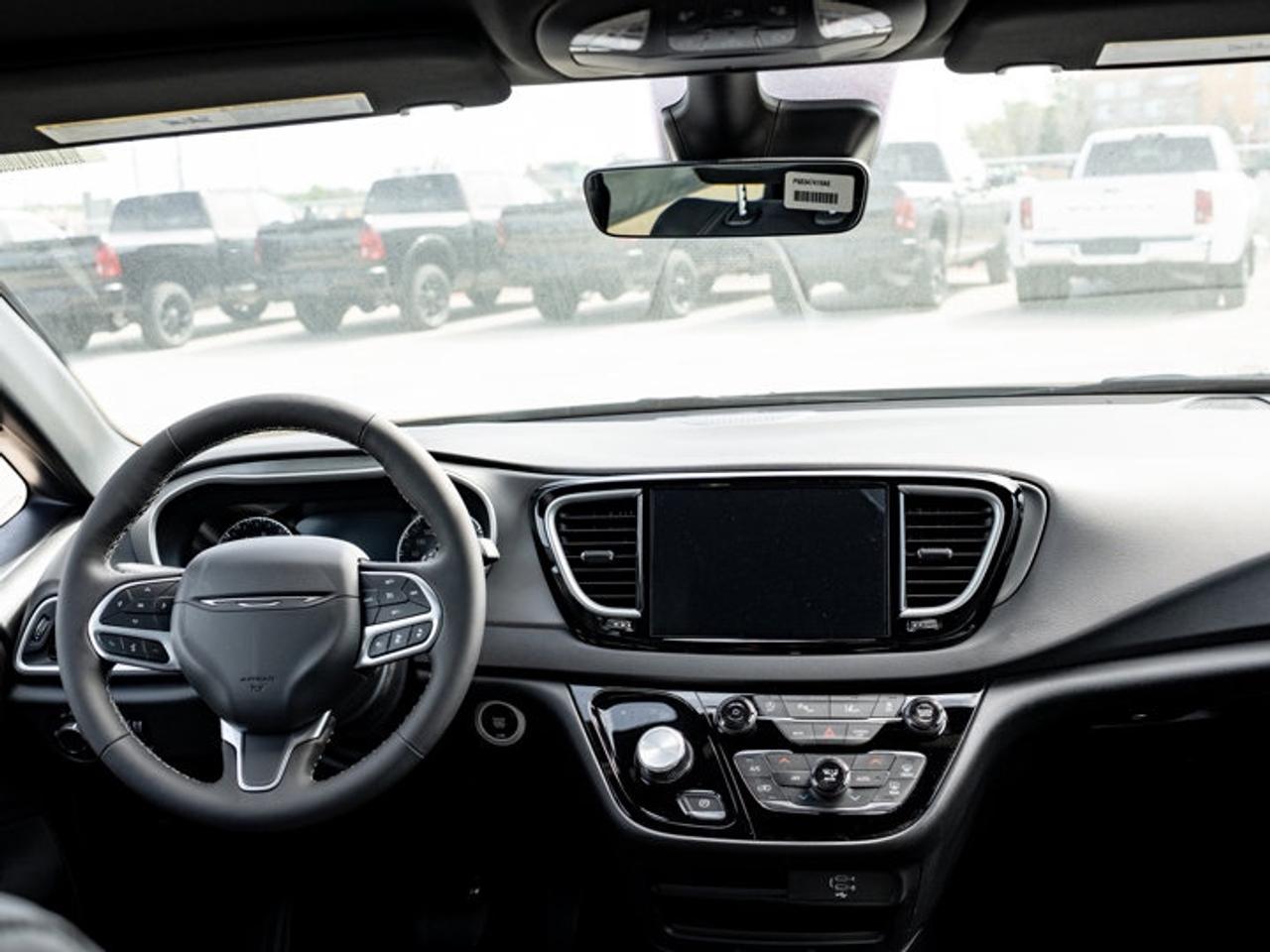 2027 Dodge Grand Caravan SXT Photo
