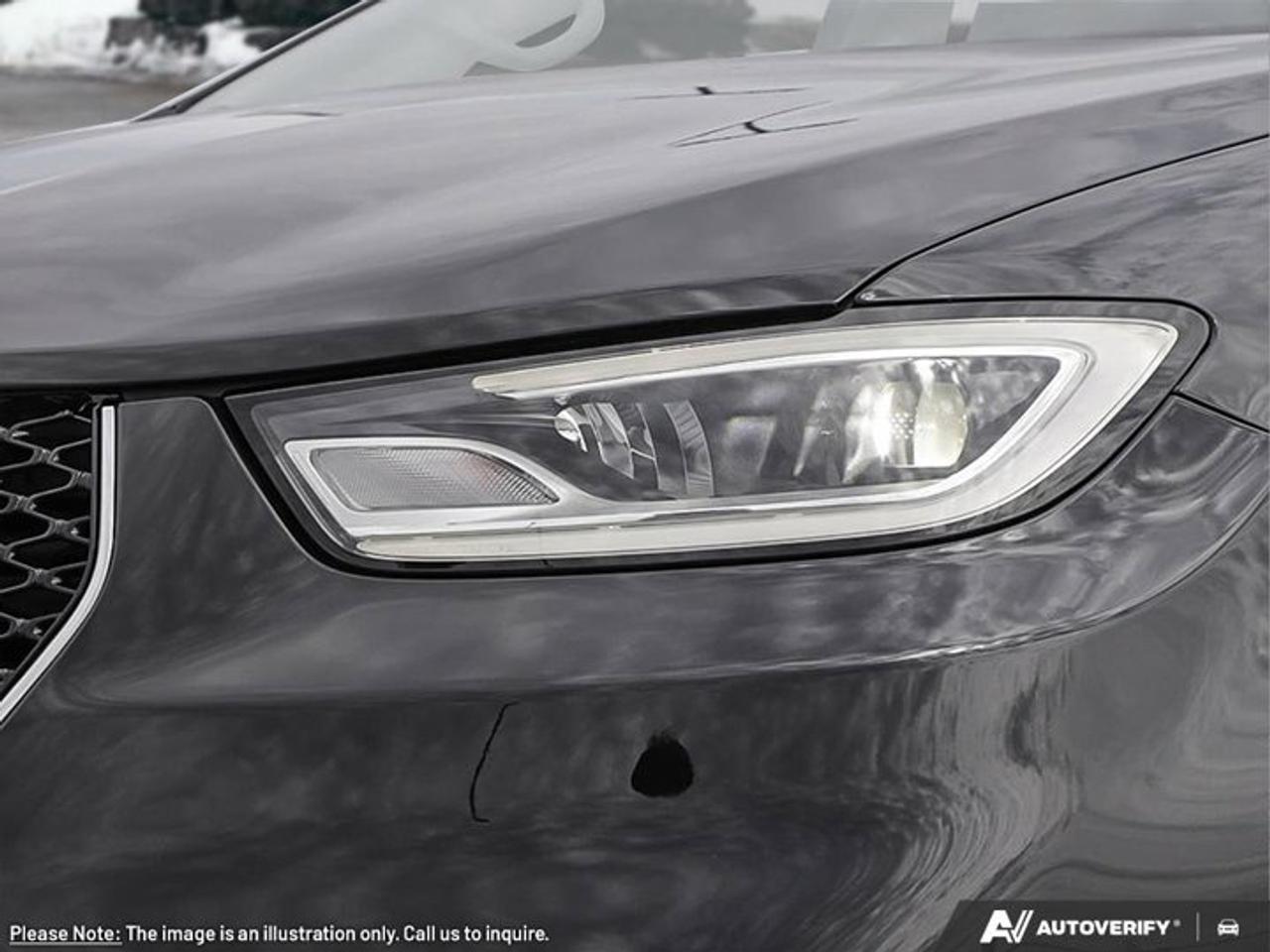 2027 Chrysler Pacifica Select Photo