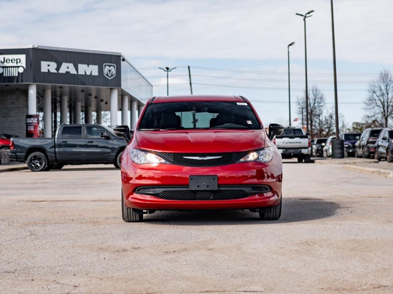 2027 Dodge Grand Caravan SXT Photo