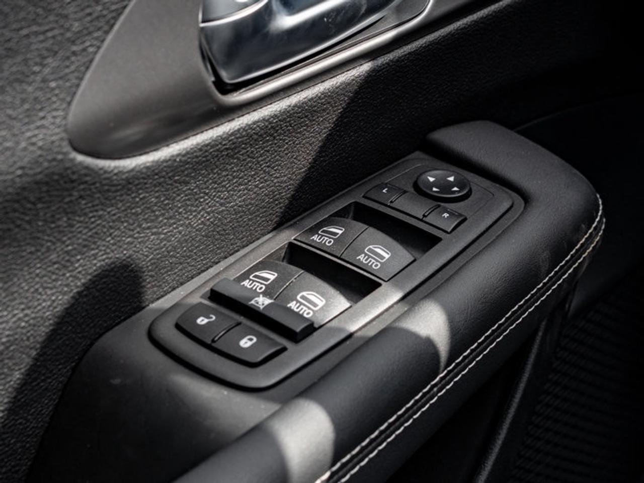 2027 Dodge Grand Caravan SXT Photo