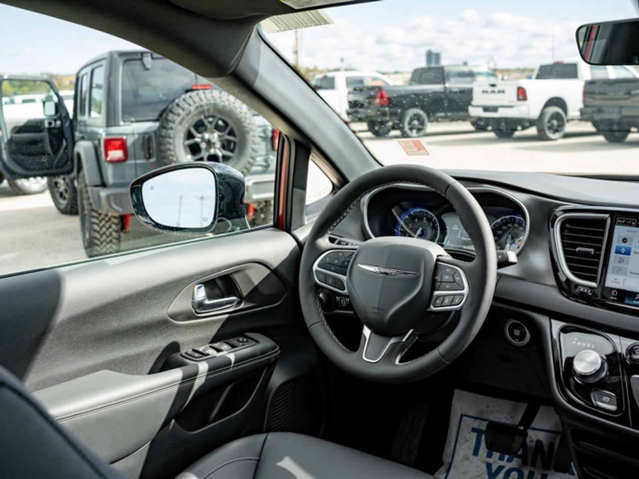 2027 Dodge Grand Caravan SXT Photo