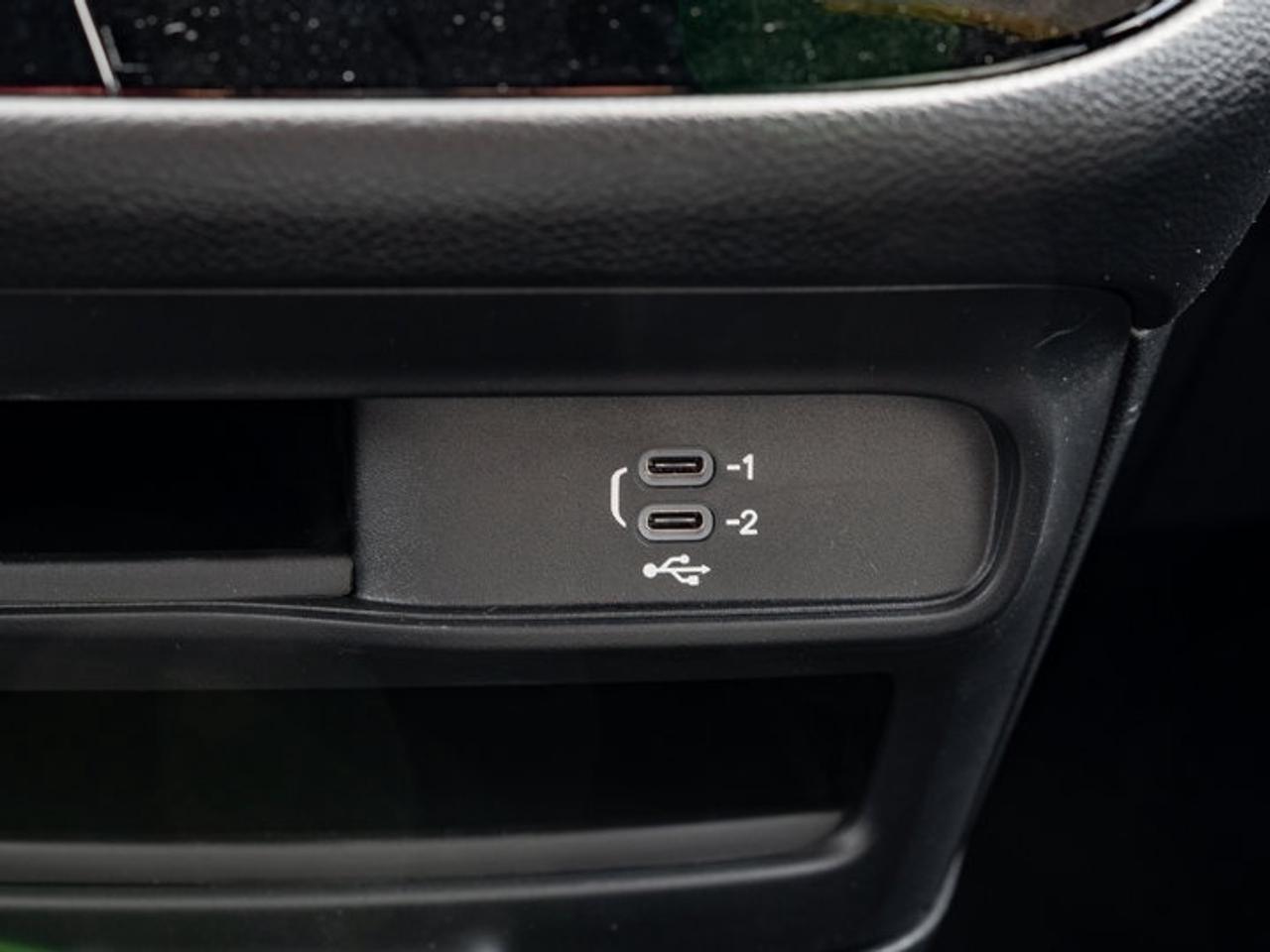 2027 Dodge Grand Caravan SXT Photo