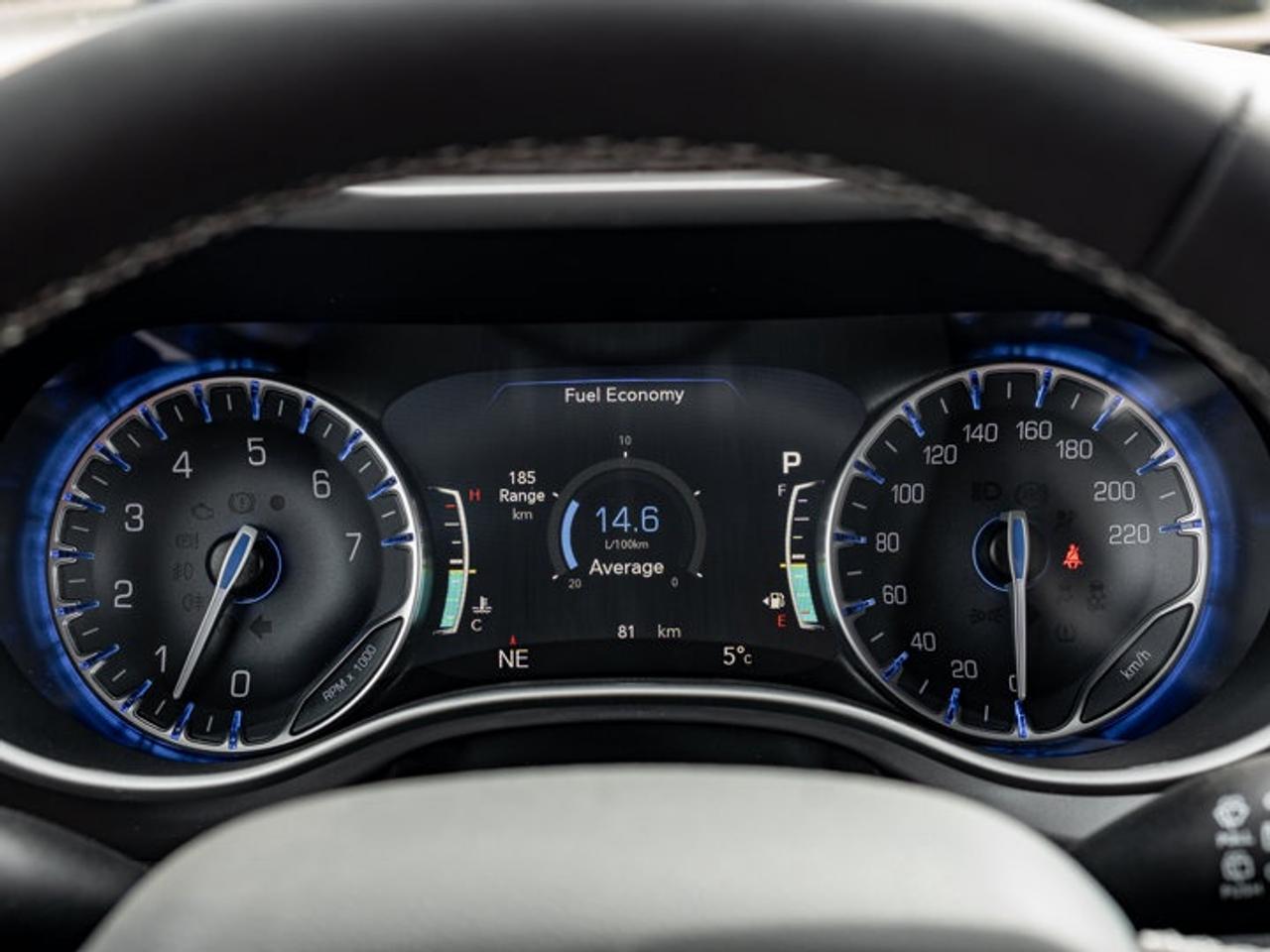 2027 Dodge Grand Caravan SXT Photo