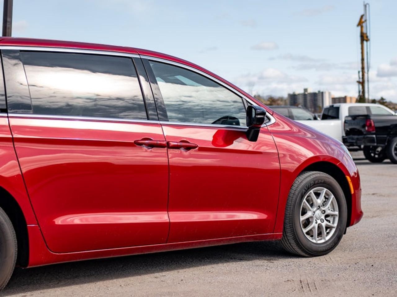 2027 Dodge Grand Caravan SXT Photo