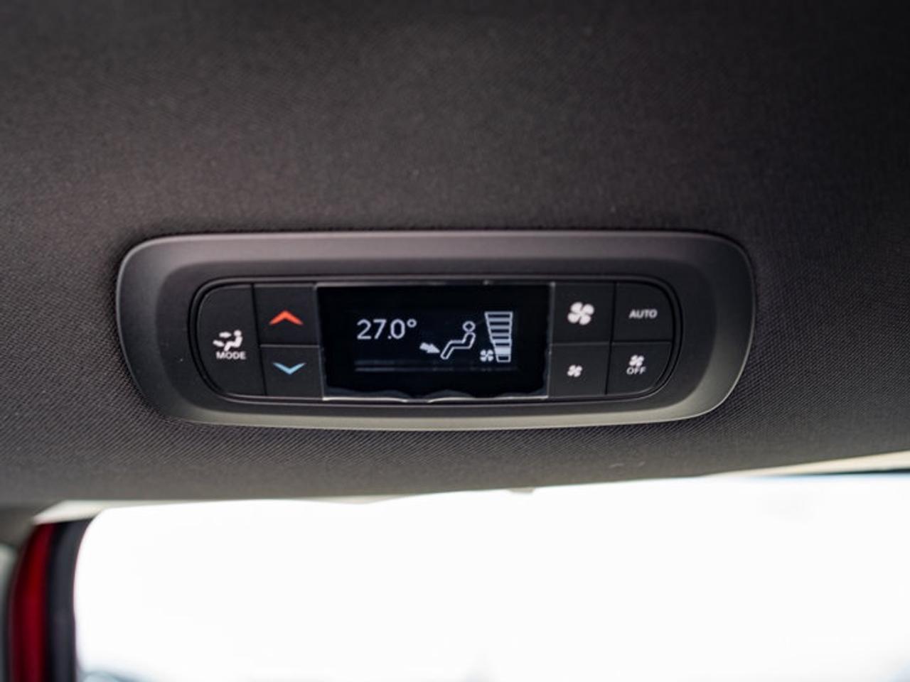 2027 Dodge Grand Caravan SXT Photo