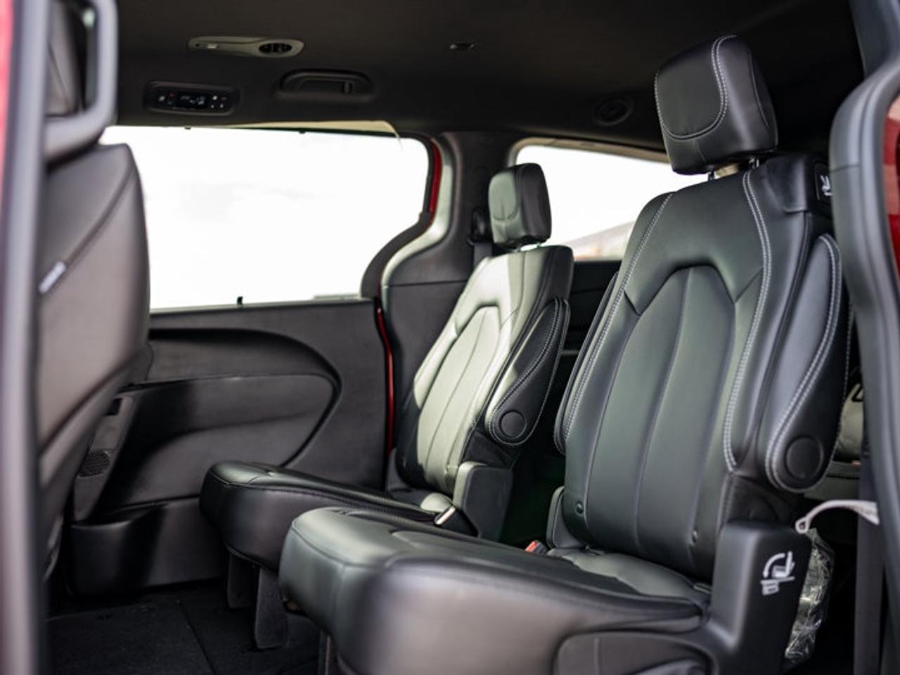 2027 Dodge Grand Caravan SXT Photo