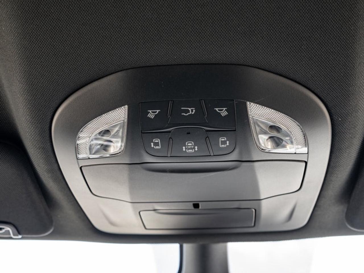 2027 Dodge Grand Caravan SXT Photo