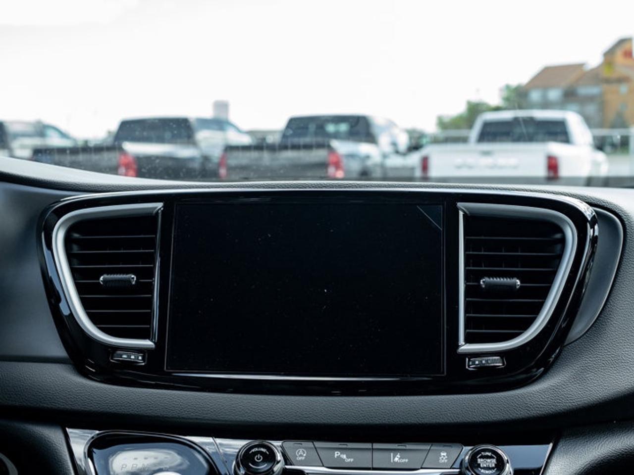 2027 Dodge Grand Caravan SXT Photo