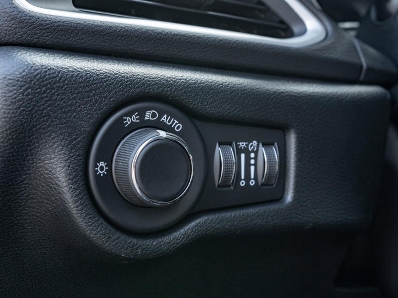 2027 Dodge Grand Caravan SXT Photo