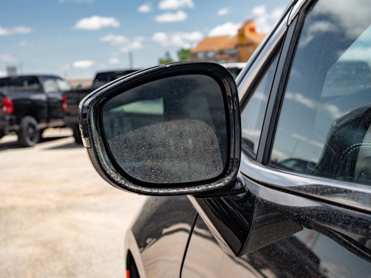2027 Chrysler Pacifica Select Photo