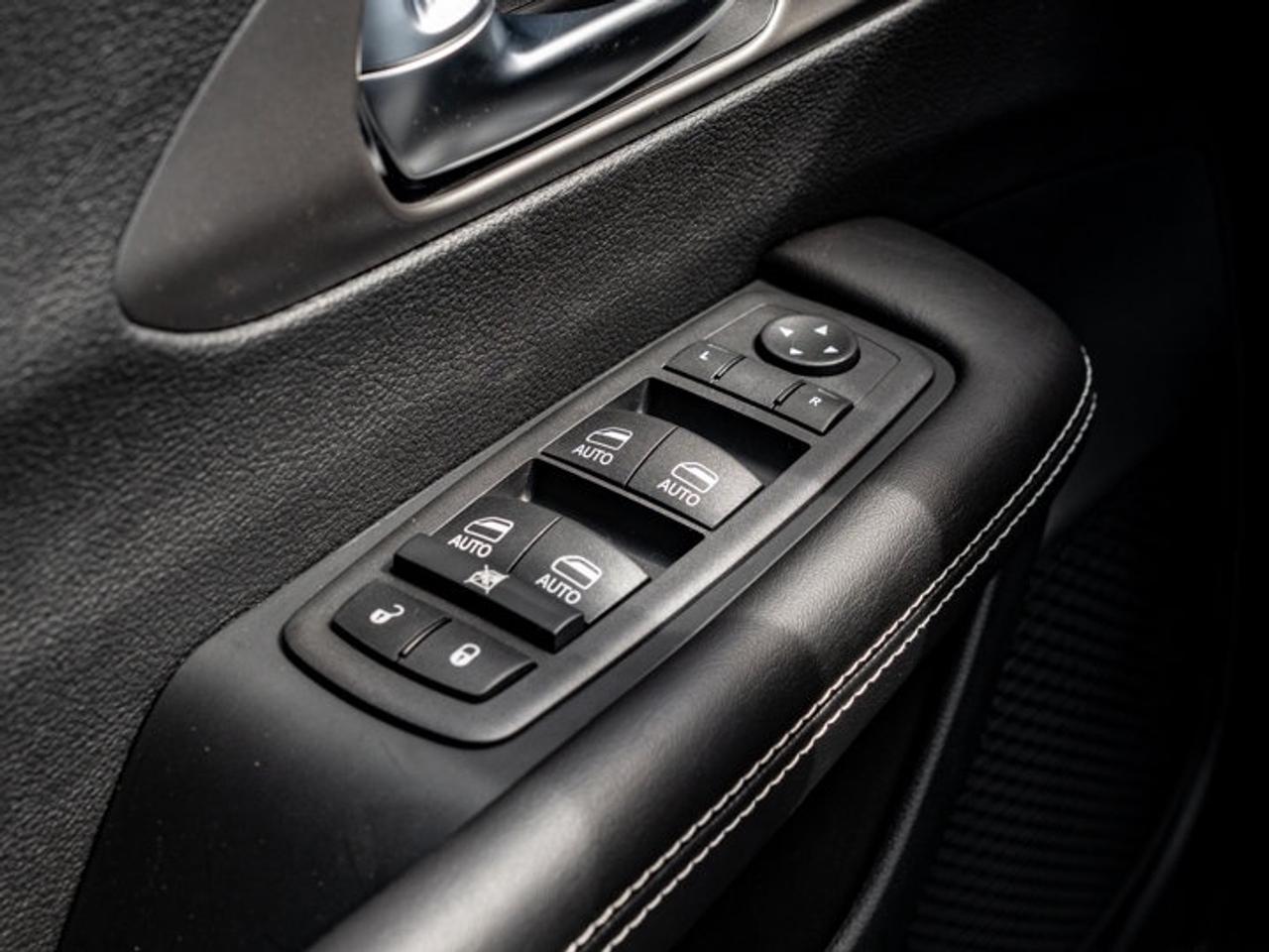 2027 Dodge Grand Caravan SXT Photo