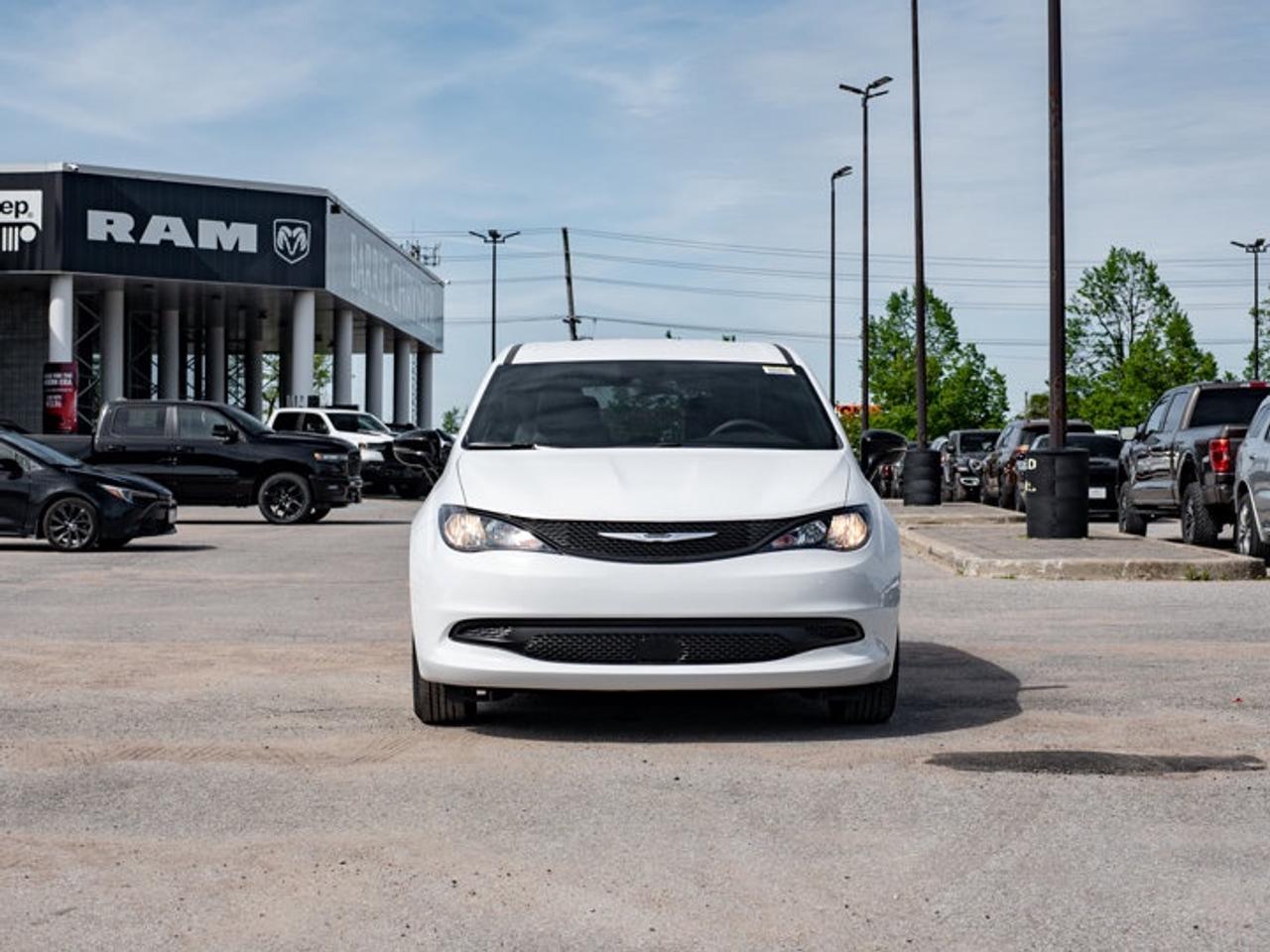 2027 Dodge Grand Caravan SXT Photo