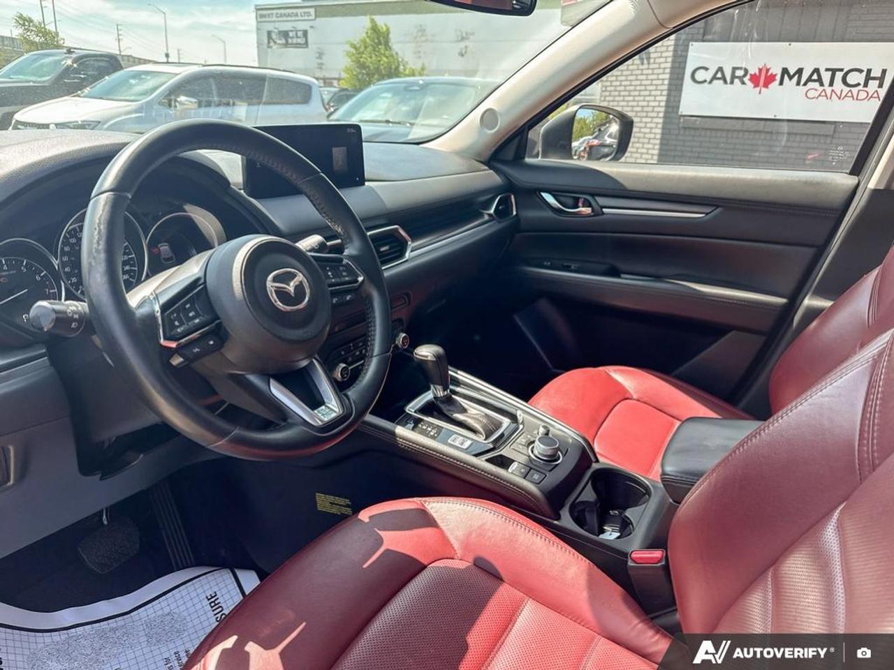 2021 Mazda CX-5 KURO / ONE OWNER / LEATHER / ROOF / AWD /HTD SEATS Photo