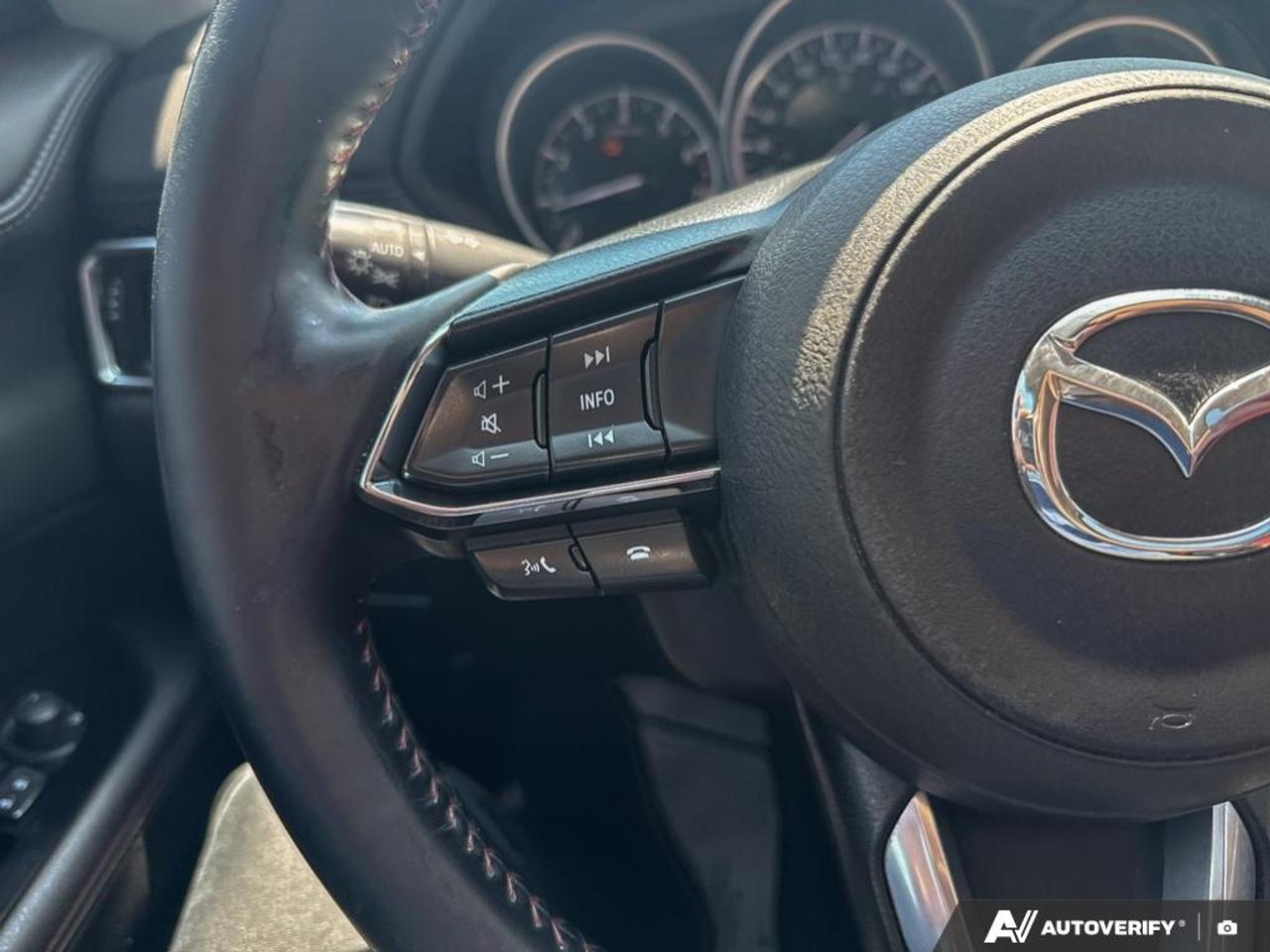 2021 Mazda CX-5 KURO / ONE OWNER / LEATHER / ROOF / AWD /HTD SEATS Photo