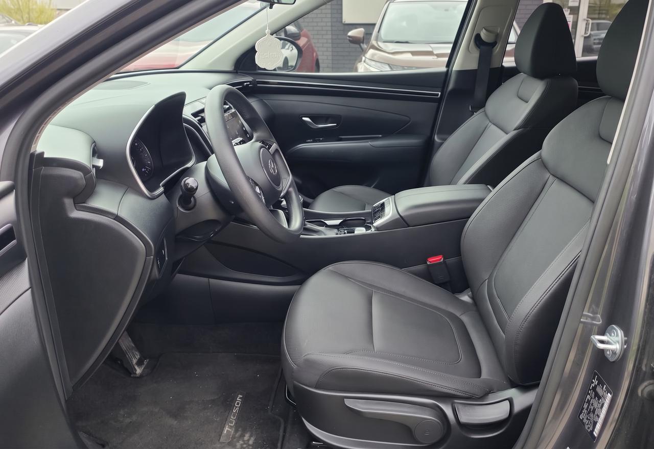 2023 Hyundai Tucson ESSENTIAL / ONE OWNER / HTD SEATS / AWD/ BLUETOOTH Photo