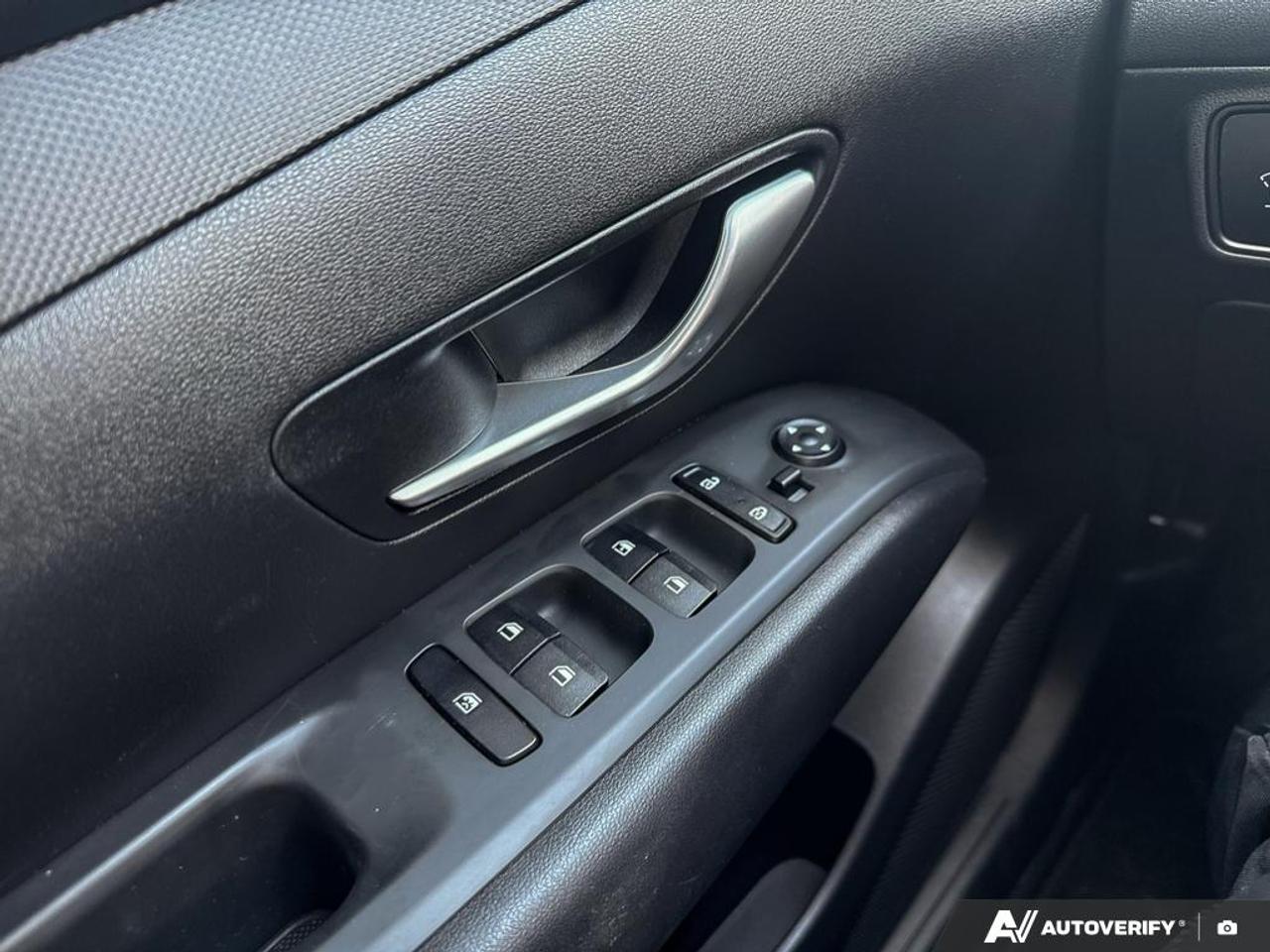 2023 Hyundai Tucson ESSENTIAL / ONE OWNER / HTD SEATS / AWD/ BLUETOOTH Photo