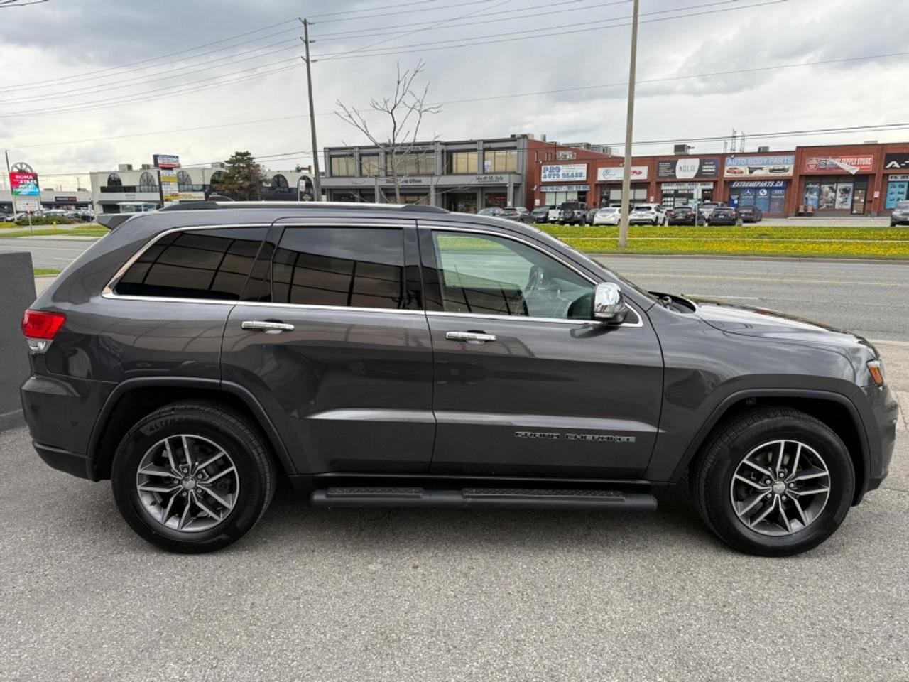 2018 Jeep Grand Cherokee LIMITED V6 **LOW MILEAGE** NAVI/ SUNROOF/ LEATHER Photo