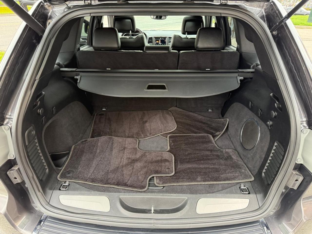2018 Jeep Grand Cherokee LIMITED V6 **LOW MILEAGE** NAVI/ SUNROOF/ LEATHER Photo