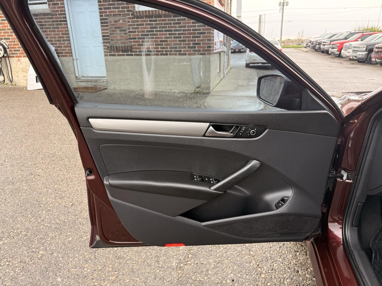 2013 Volkswagen Passat Trendline Photo