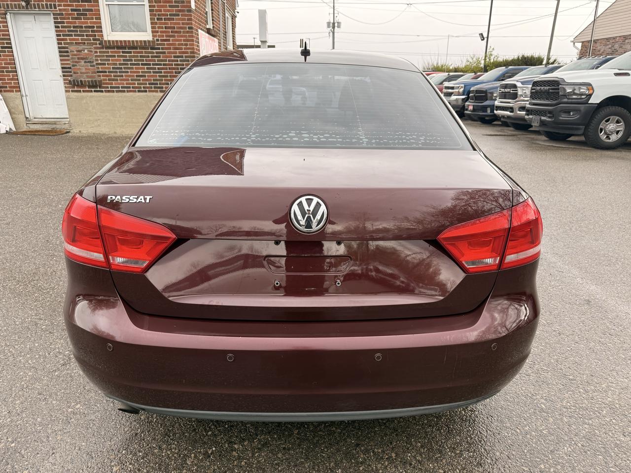 2013 Volkswagen Passat Trendline Photo