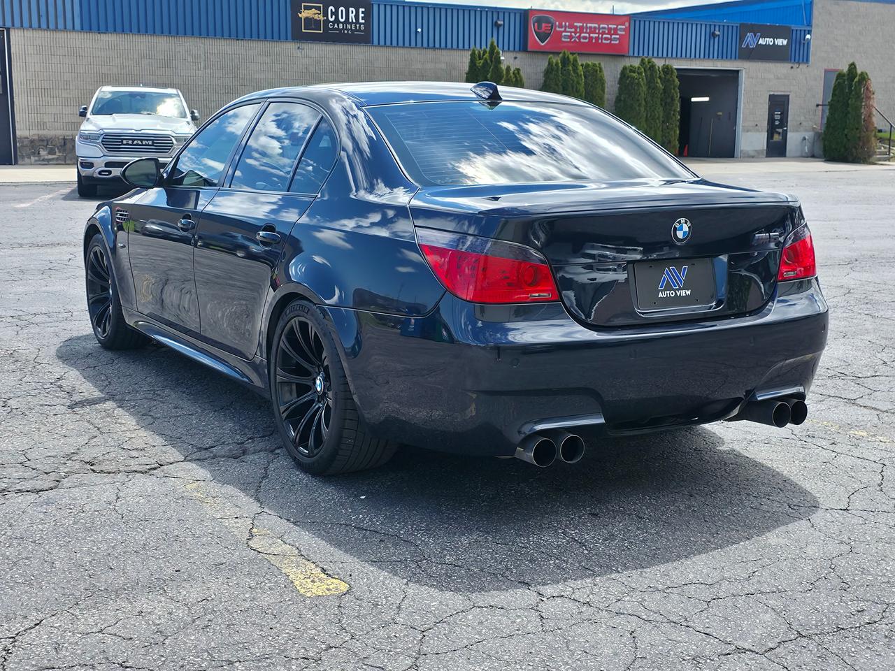 2010 BMW M5 **OUTSTANDING SERVICE RECORDS** Photo
