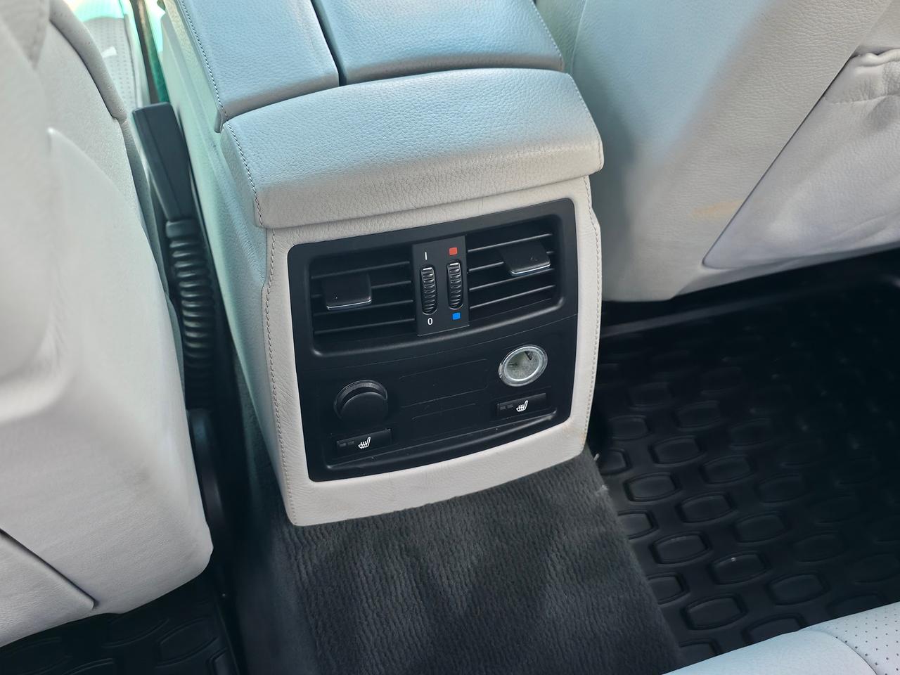 2010 BMW M5 **OUTSTANDING SERVICE RECORDS** Photo