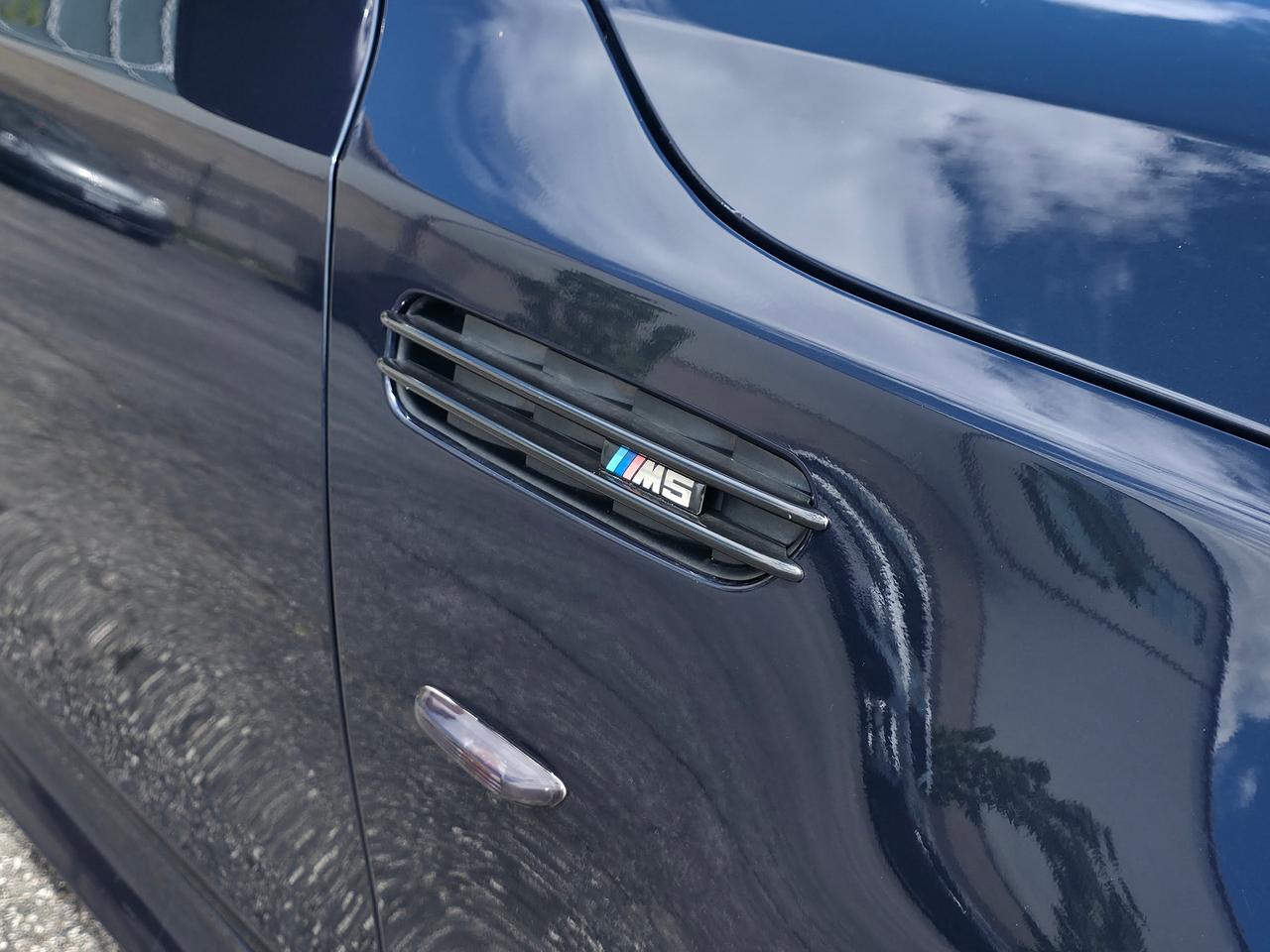 2010 BMW M5 **OUTSTANDING SERVICE RECORDS** Photo