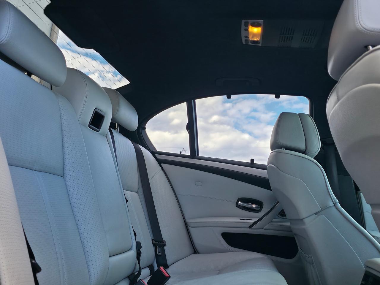 2010 BMW M5 **OUTSTANDING SERVICE RECORDS** Photo