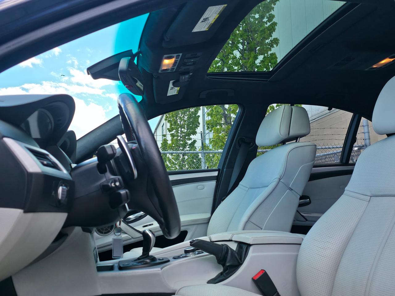 2010 BMW M5 **OUTSTANDING SERVICE RECORDS** Photo