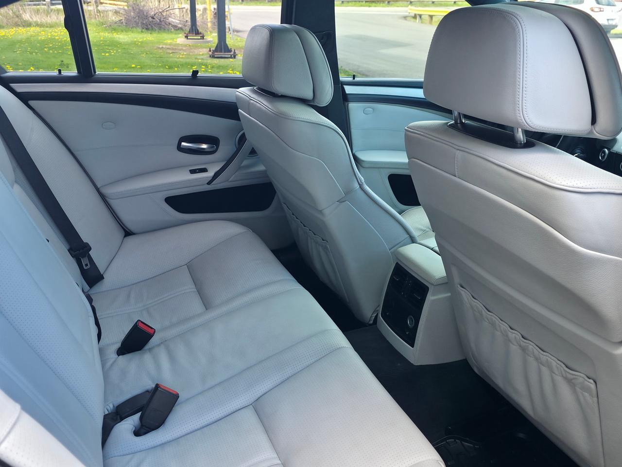 2010 BMW M5 **OUTSTANDING SERVICE RECORDS** Photo