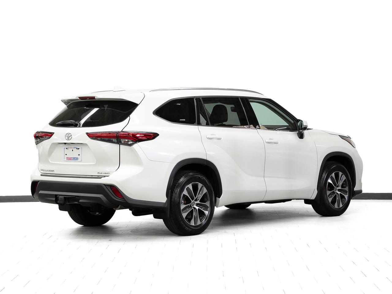 2020 Toyota Highlander XLE AWD | Moonroof | BSM | ACC | Heated | CarPlay
