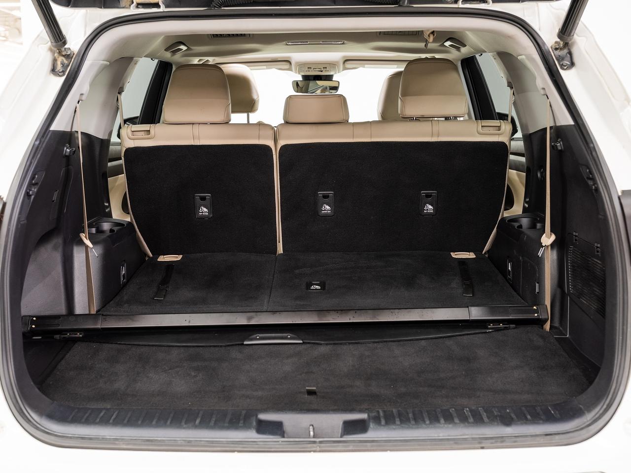 2020 Toyota Highlander XLE AWD | Moonroof | BSM | ACC | Heated | CarPlay