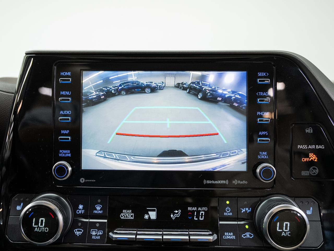 2020 Toyota Highlander XLE AWD | Moonroof | BSM | ACC | Heated | CarPlay