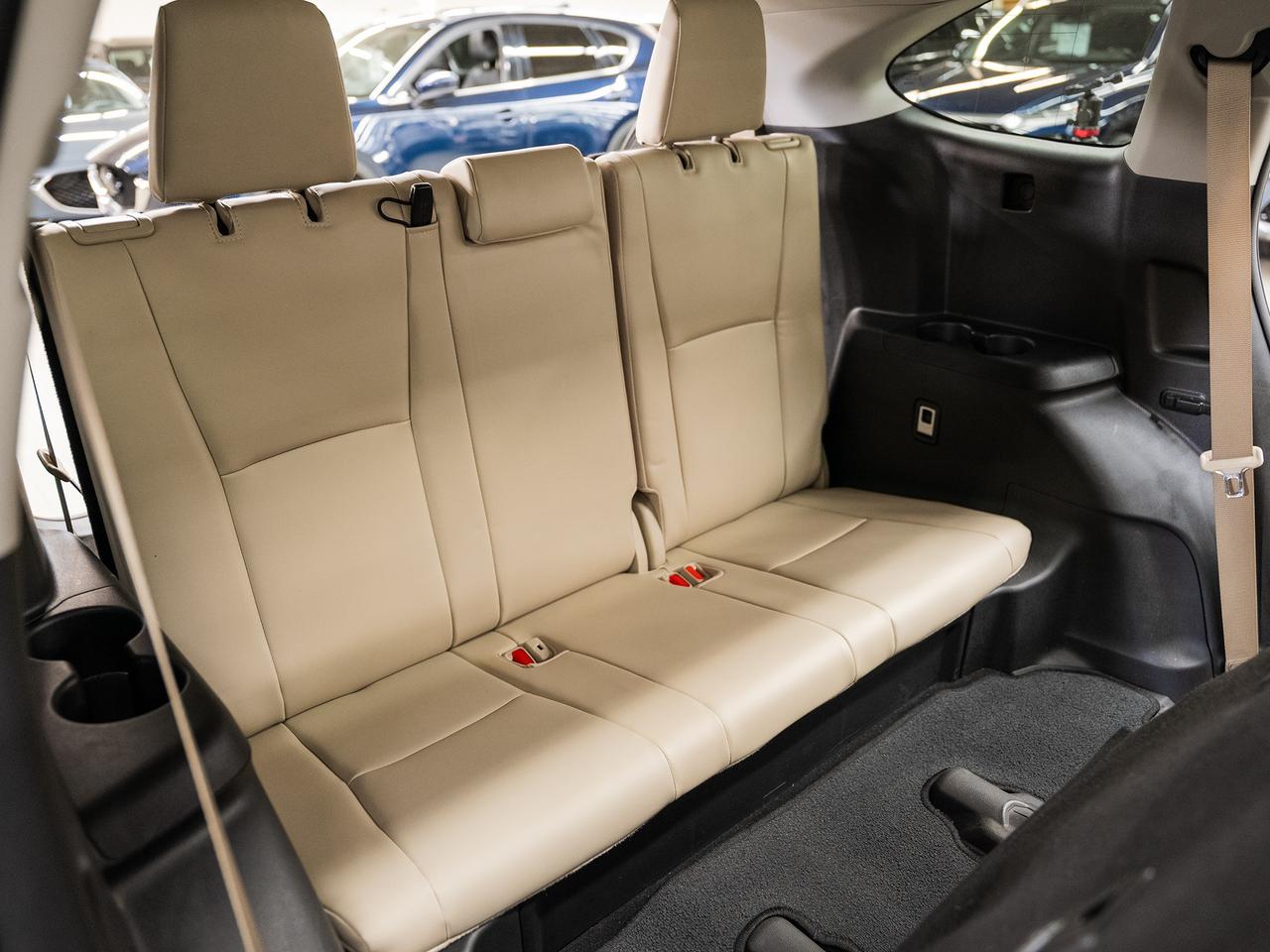 2020 Toyota Highlander XLE AWD | Moonroof | BSM | ACC | Heated | CarPlay