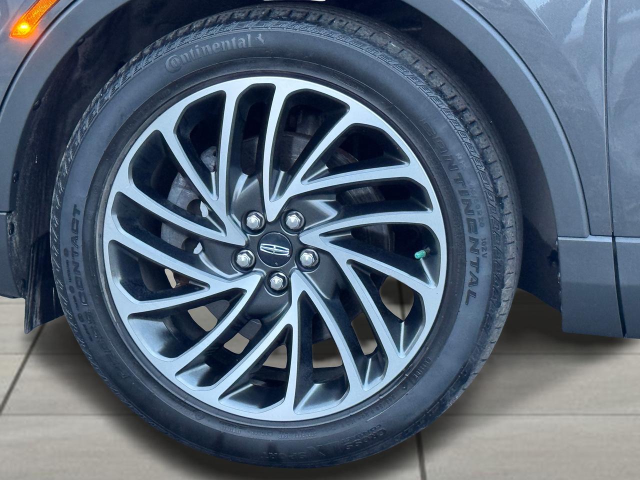 2019 Lincoln Nautilus Reserve+CLEAN CARFAX+2 Sets of Tires & Rims Photo