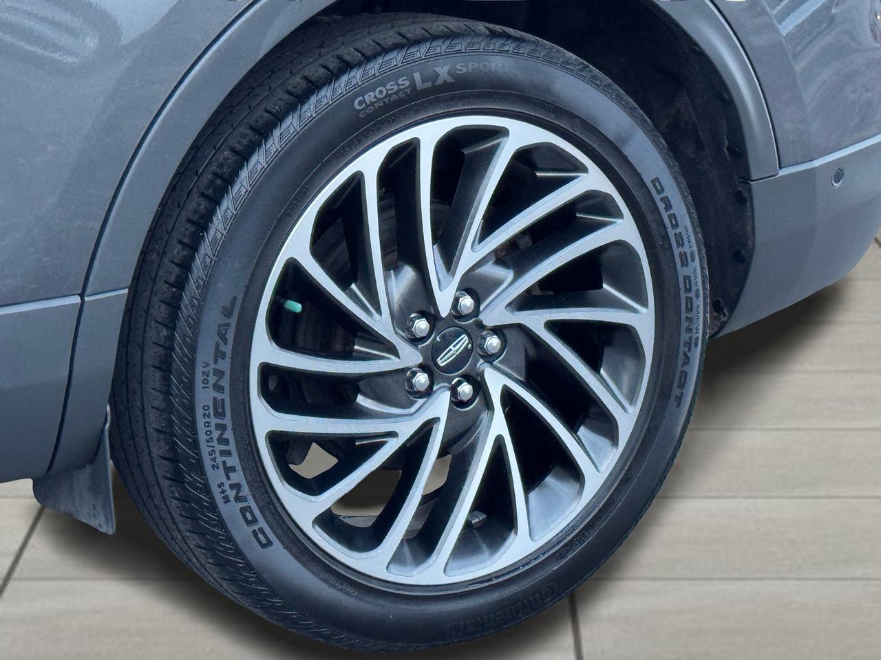 2019 Lincoln Nautilus Reserve+CLEAN CARFAX+2 Sets of Tires & Rims Photo