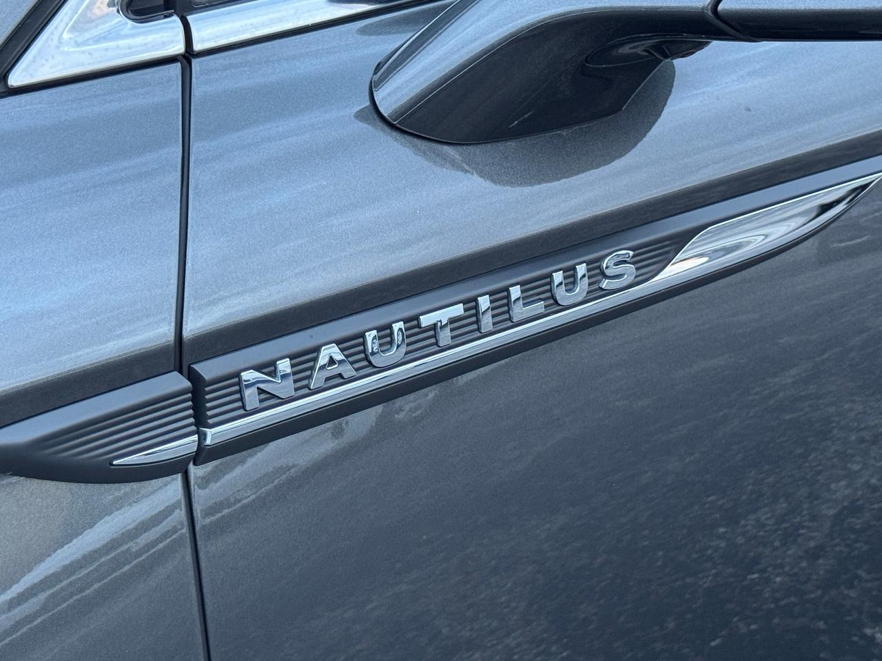2019 Lincoln Nautilus Reserve+CLEAN CARFAX+2 Sets of Tires & Rims Photo